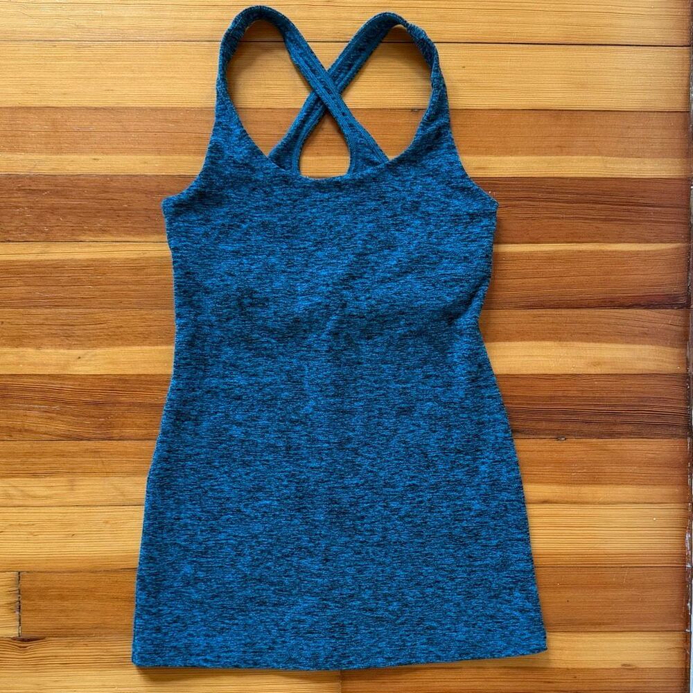 Beyond Yoga Carefree Cut-Out Cami Yoga Tank Top in Space Dye Blue Size S